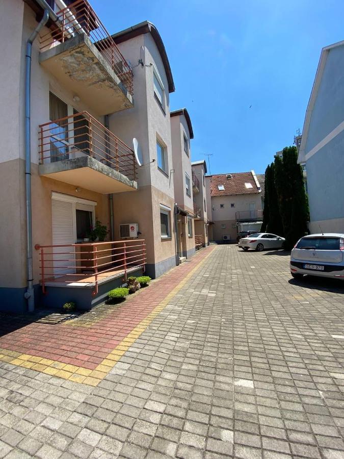 Buborek Apartman Hajduszoboszlo Exterior photo